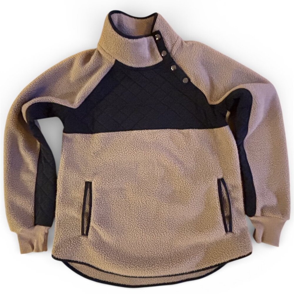Abercrombie & Fitch Two-Tone Fleece Pullover Jacket in Beige and Black